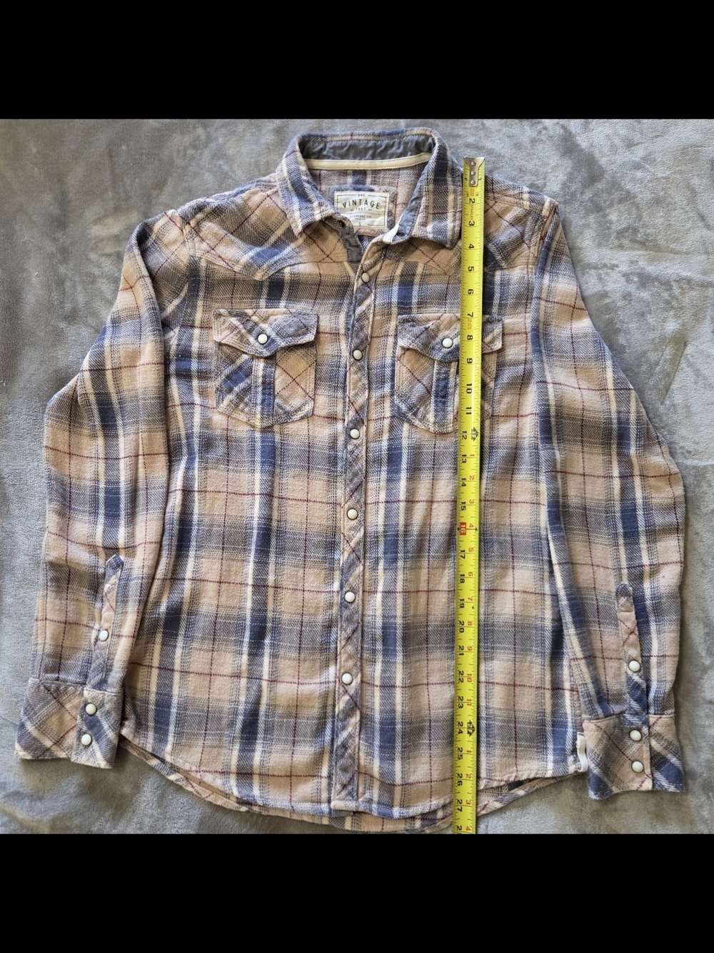BKE - Woen's Plaid Button-Down Shirt in Beige & Blue with Pearl Buttons - Picture 3 of 4